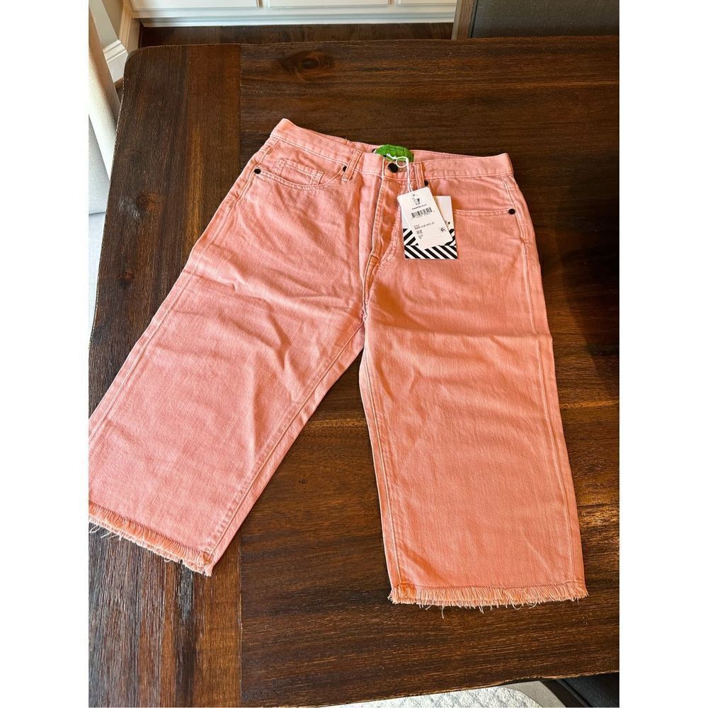 Sandstone Rose raw hem bermuda shorts